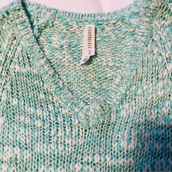 Aeropostale Size Medium Mint Green White Knit V-Neck Sweater - Picture 4 of 11